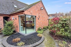 Arnold Road, Stoke Golding, CV13 6JG