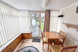 Arundel Road, Bulkington, CV12 9QS