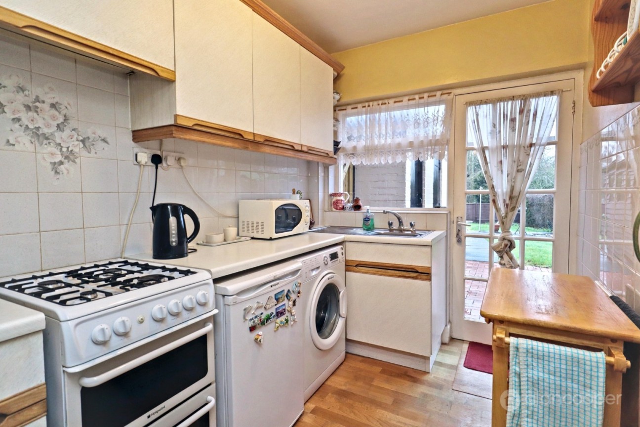 Attleborough Road, Attleborough, Nuneaton, CV11 4JN