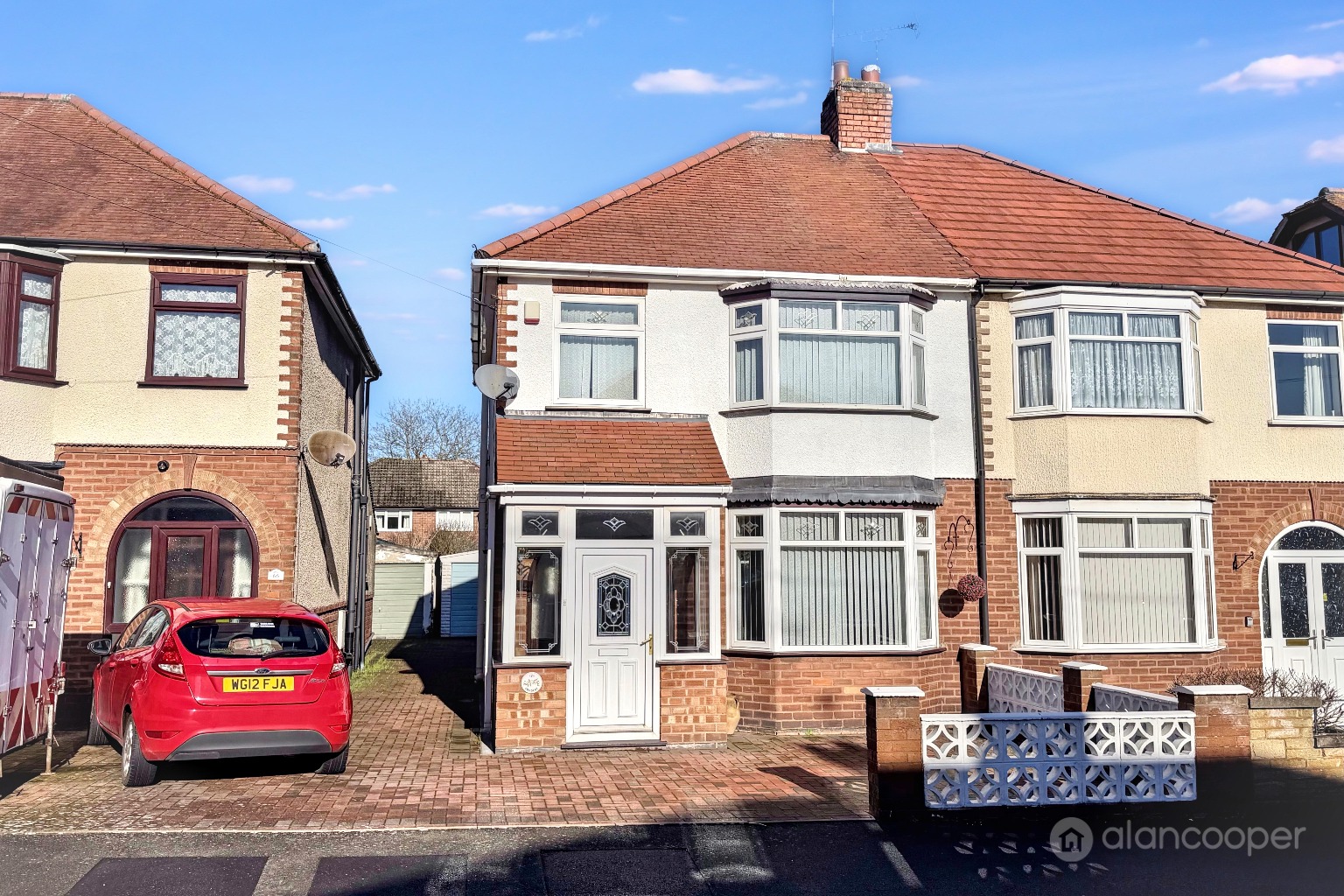 Oakdene Crescent, Weddington, Nuneaton, CV10 0DU