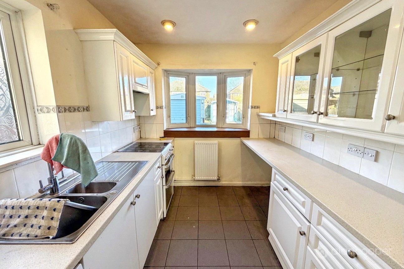 Oakdene Crescent, Weddington, Nuneaton, CV10 0DU