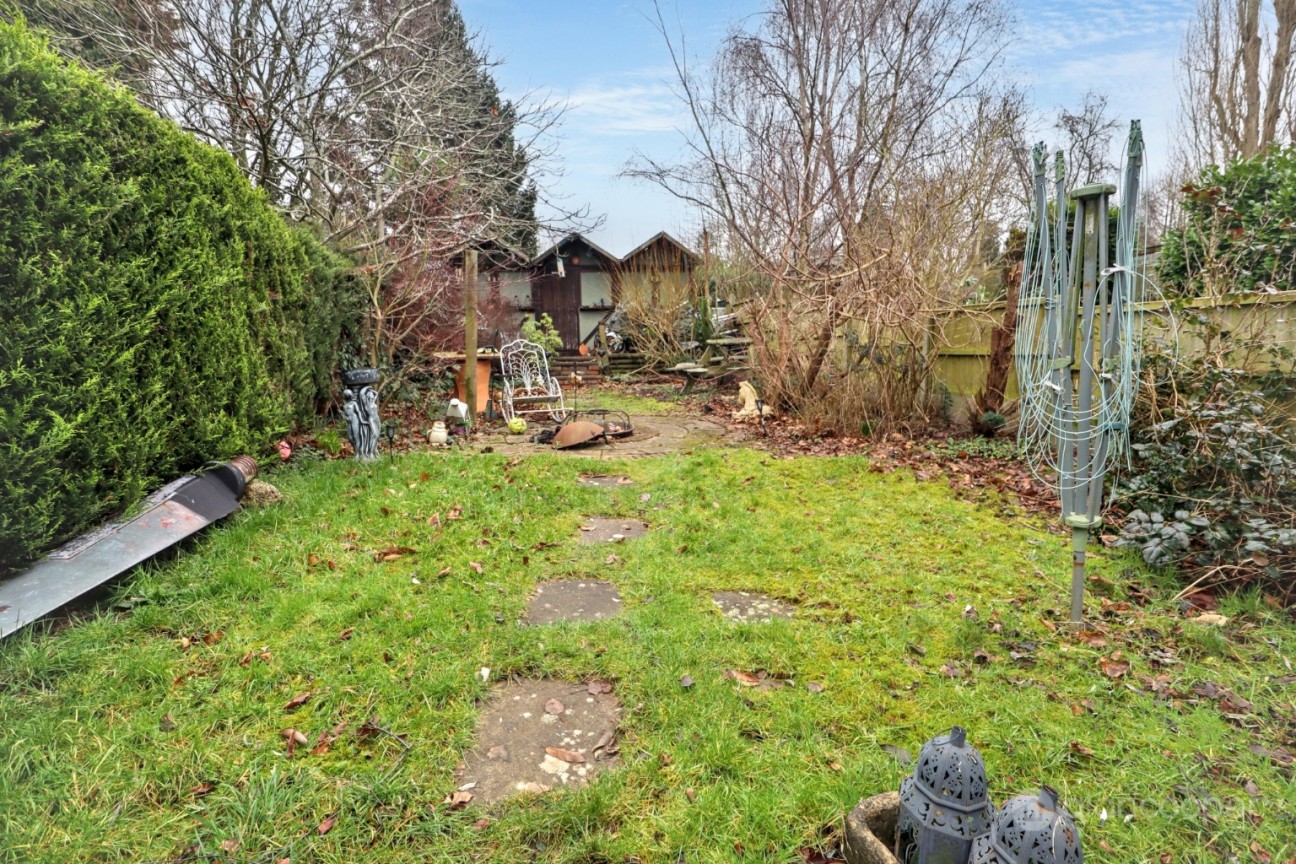 Castle Road, Weddington, Nuneaton, CV10 0EN