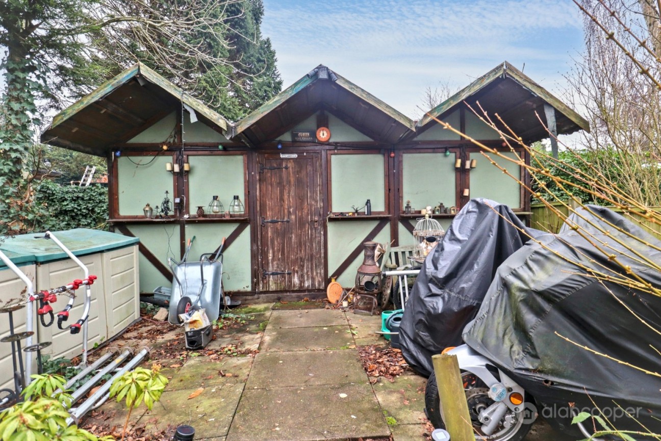 Castle Road, Weddington, Nuneaton, CV10 0EN