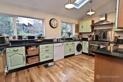 Castle Road, Weddington, Nuneaton, CV10 0EN