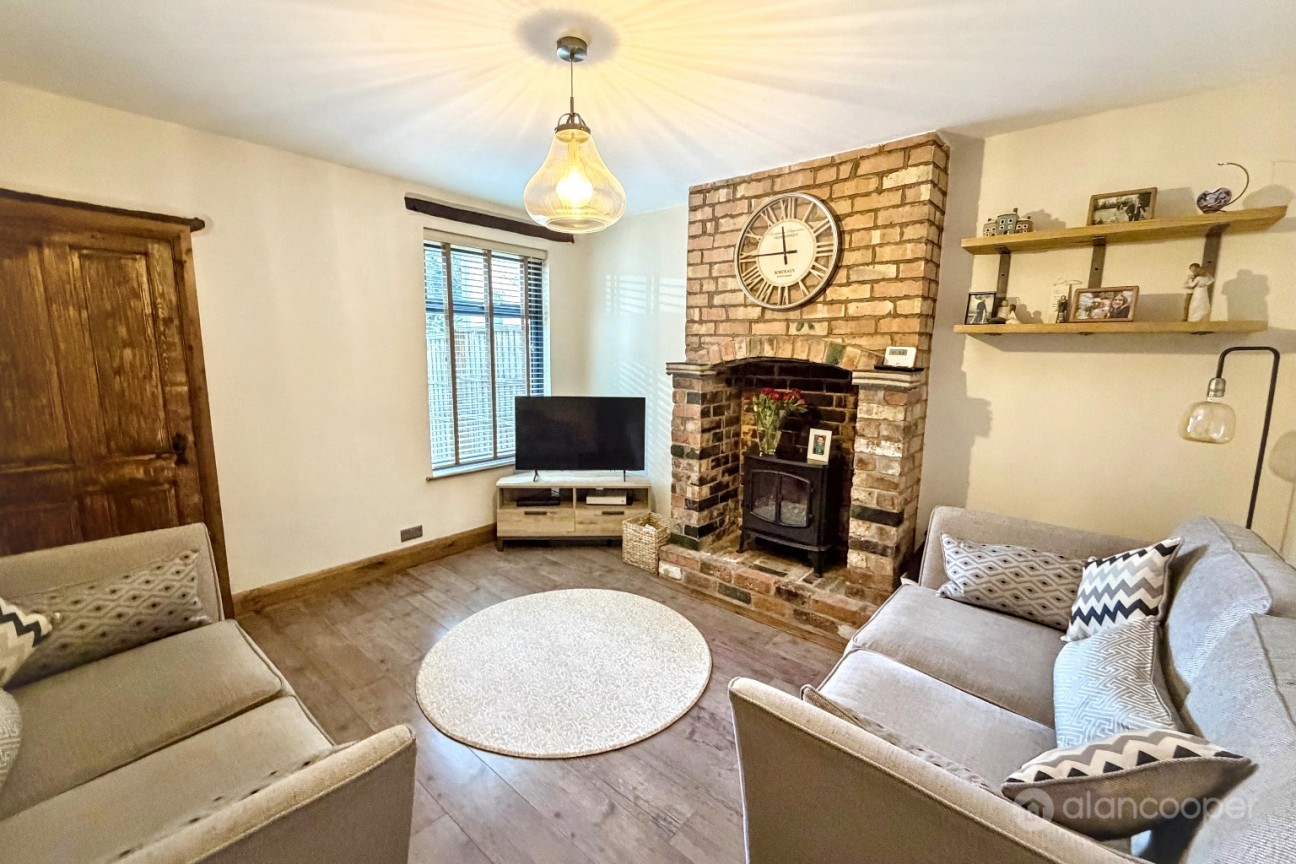 Nuneaton Road, Bulkington, CV12 9QW