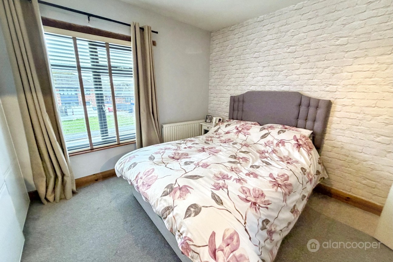 Nuneaton Road, Bulkington, CV12 9QW