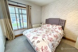 Nuneaton Road, Bulkington, CV12 9QW