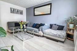 Penshurst Way, Maple Park, Nuneaton, CV11 4XN