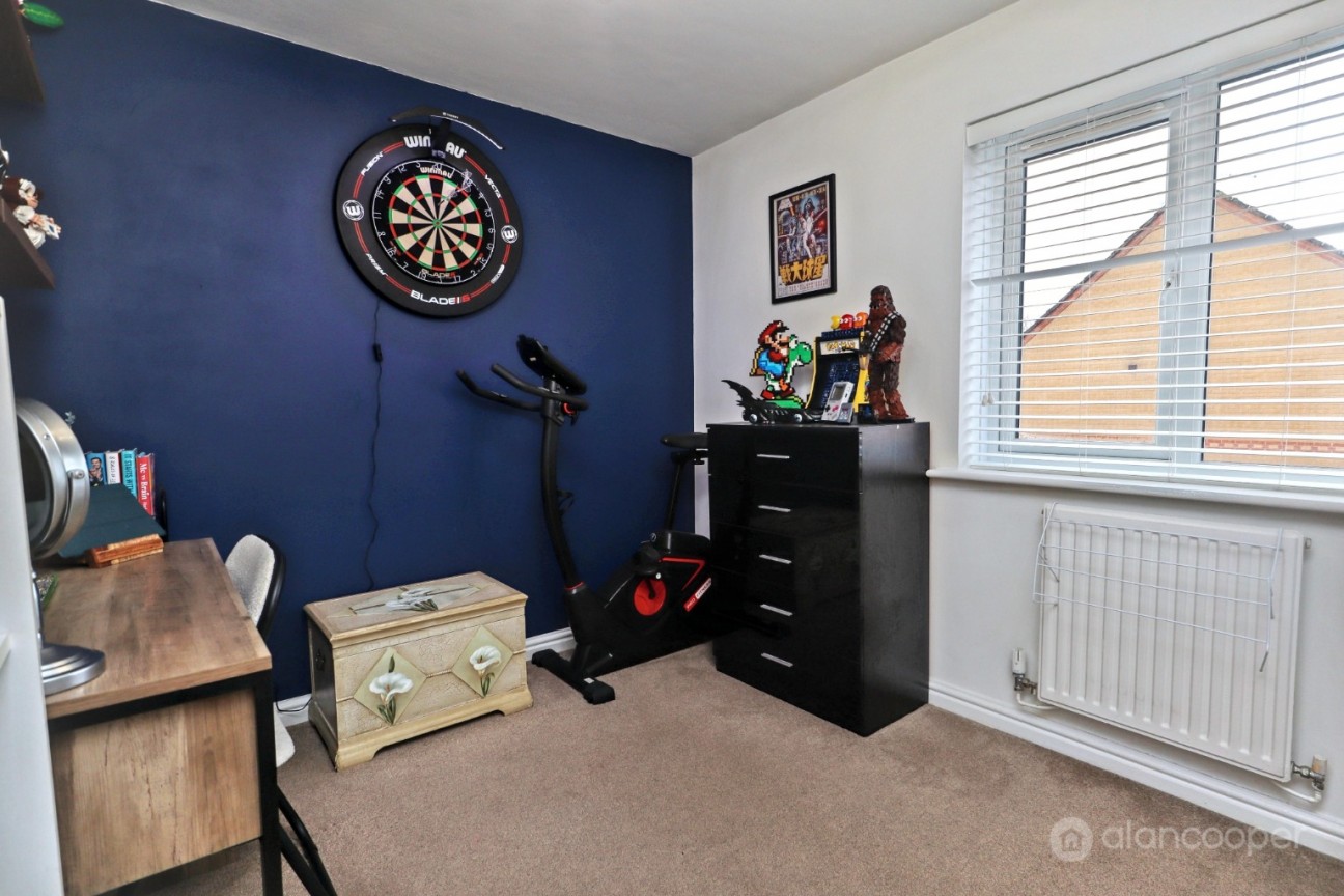 Penshurst Way, Maple Park, Nuneaton, CV11 4XN