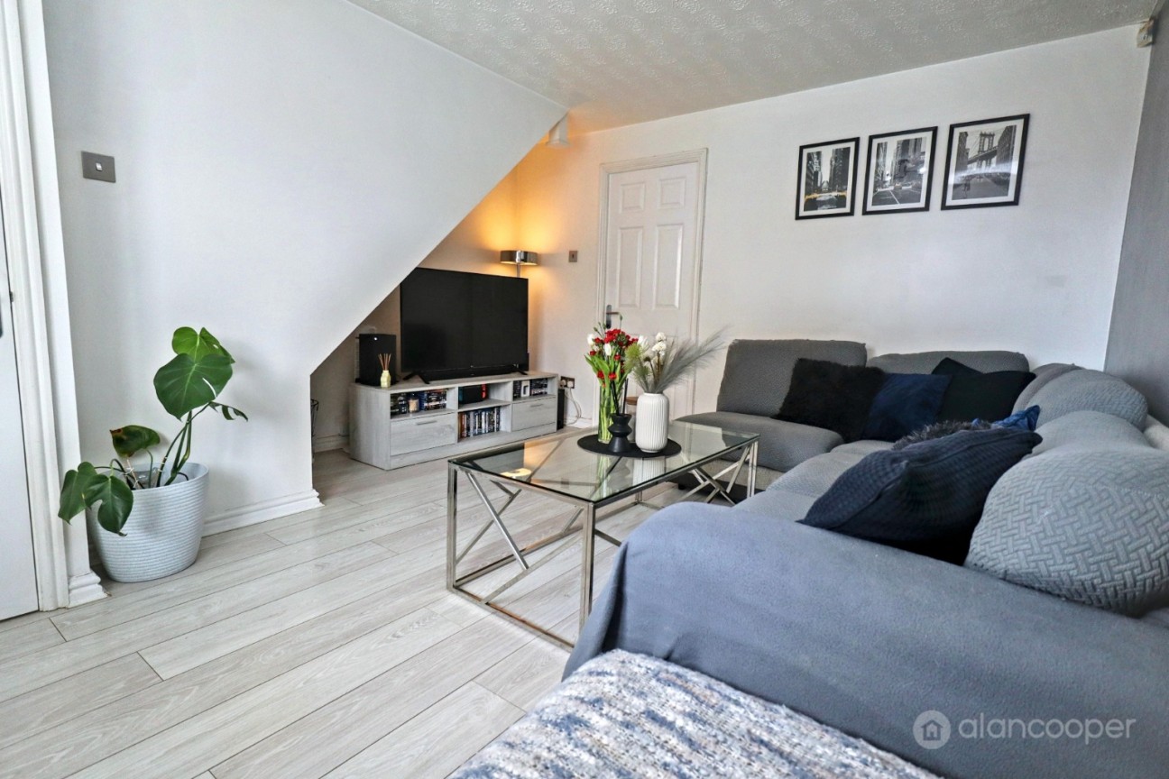 Penshurst Way, Maple Park, Nuneaton, CV11 4XN