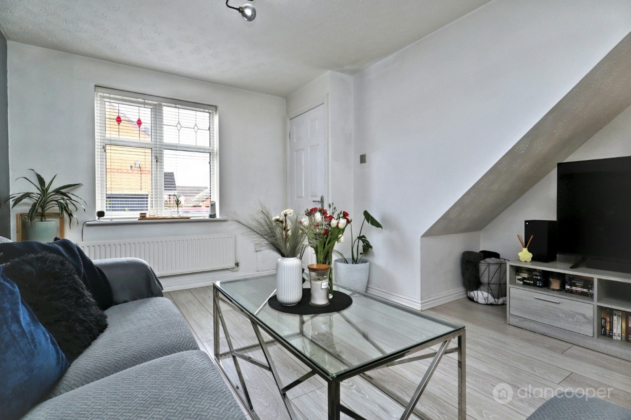 Penshurst Way, Maple Park, Nuneaton, CV11 4XN