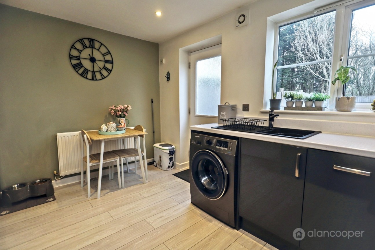 Penshurst Way, Maple Park, Nuneaton, CV11 4XN