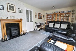 34 Lincoln Avenue, Nuneaton, CV10 9LX