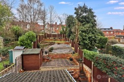 34 Lincoln Avenue, Nuneaton, CV10 9LX