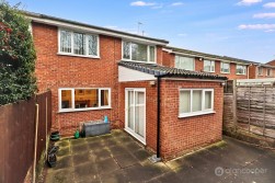 34 Lincoln Avenue, Nuneaton, CV10 9LX