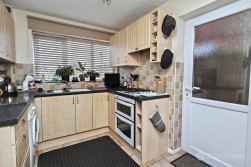 34 Lincoln Avenue, Nuneaton, CV10 9LX