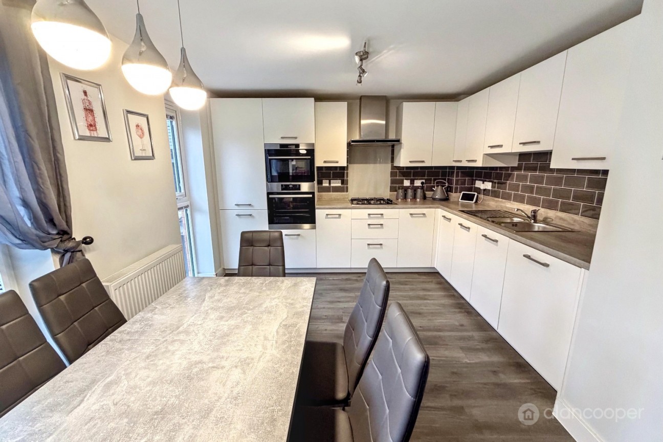 Gilliflower Way, Manor Fields, Nuneaton, CV11 6YY