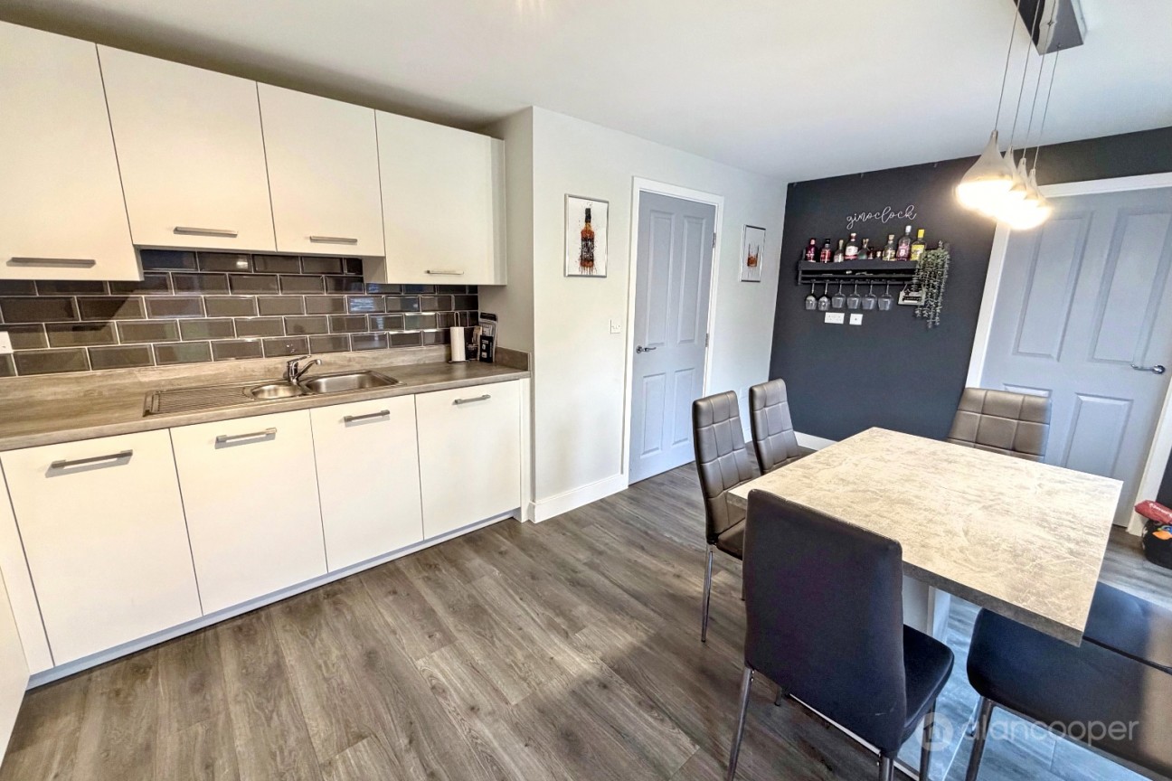 Gilliflower Way, Manor Fields, Nuneaton, CV11 6YY