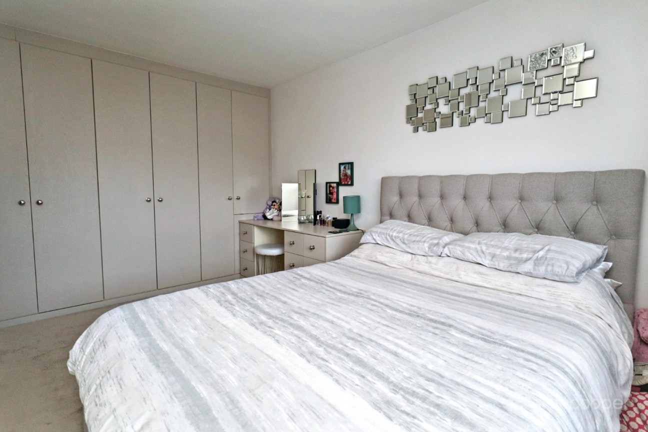 Launceston Drive, Horeston Grange, Nuneaton, CV11 6FT