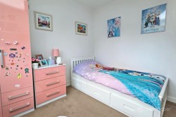 Launceston Drive, Horeston Grange, Nuneaton, CV11 6FT