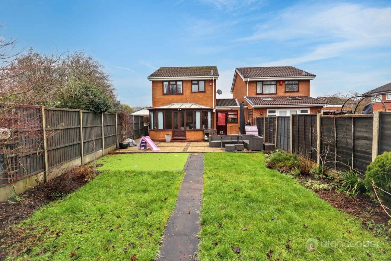 Launceston Drive, Horeston Grange, Nuneaton, CV11 6FT