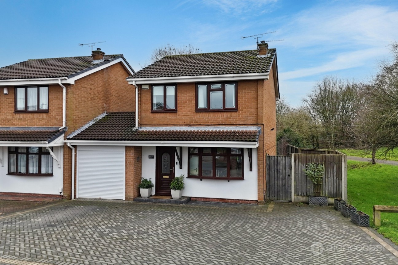 Launceston Drive, Horeston Grange, Nuneaton, CV11 6FT