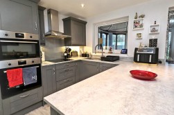 Launceston Drive, Horeston Grange, Nuneaton, CV11 6FT