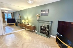 Upton Drive, Maple Park, Nuneaton, CV11 4GF