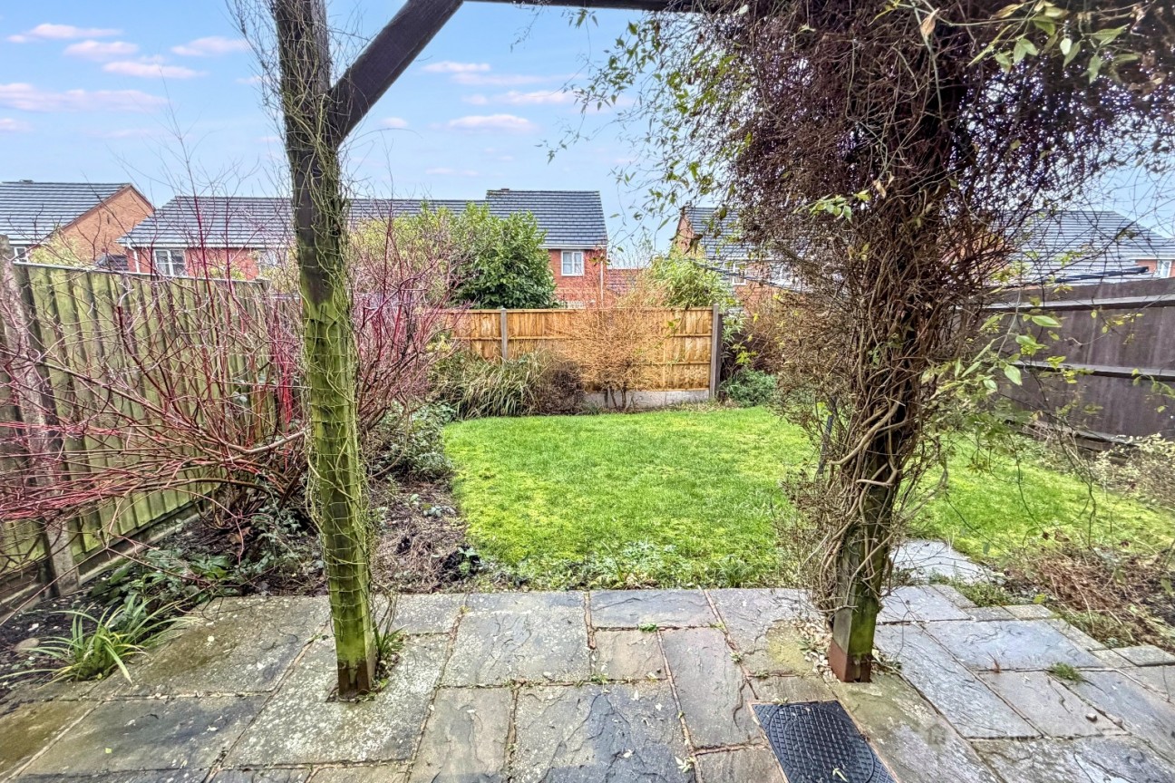 Upton Drive, Maple Park, Nuneaton, CV11 4GF