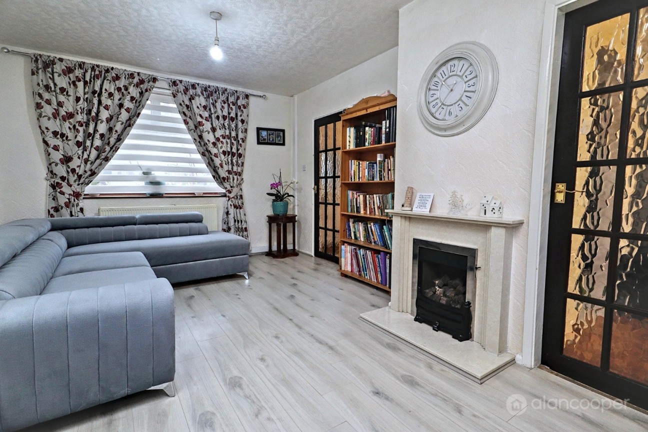 Cedar Road, Camp Hill, Nuneaton CV10 9DN