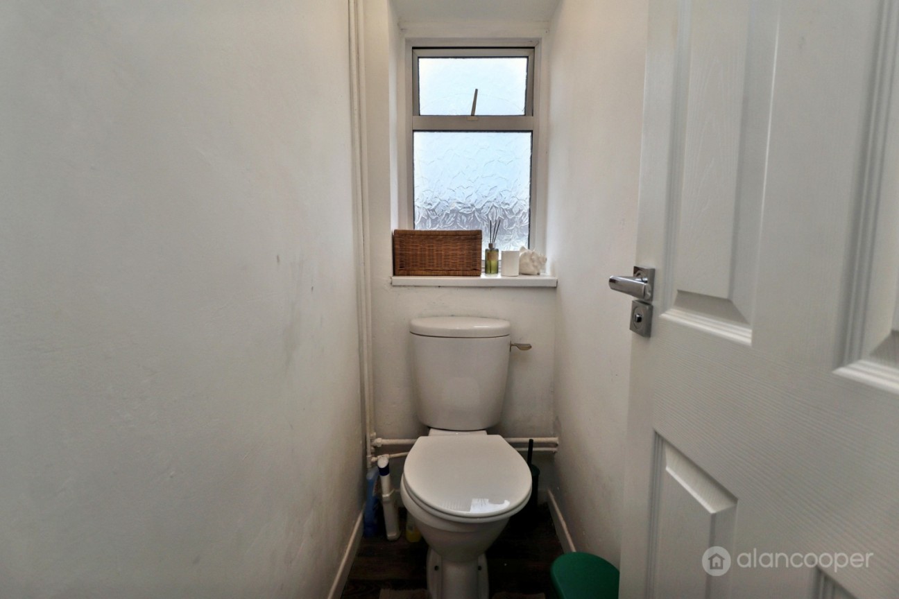 Cedar Road, Camp Hill, Nuneaton CV10 9DN