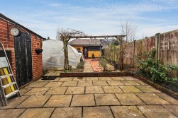 Cedar Road, Camp Hill, Nuneaton CV10 9DN