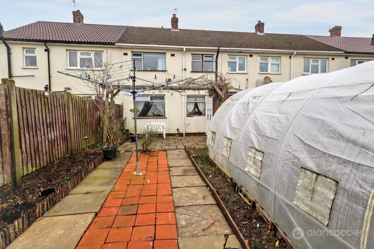 Cedar Road, Camp Hill, Nuneaton CV10 9DN