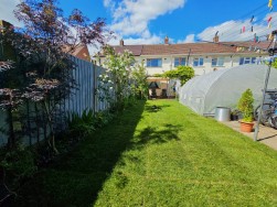 Cedar Road, Camp Hill, Nuneaton CV10 9DN