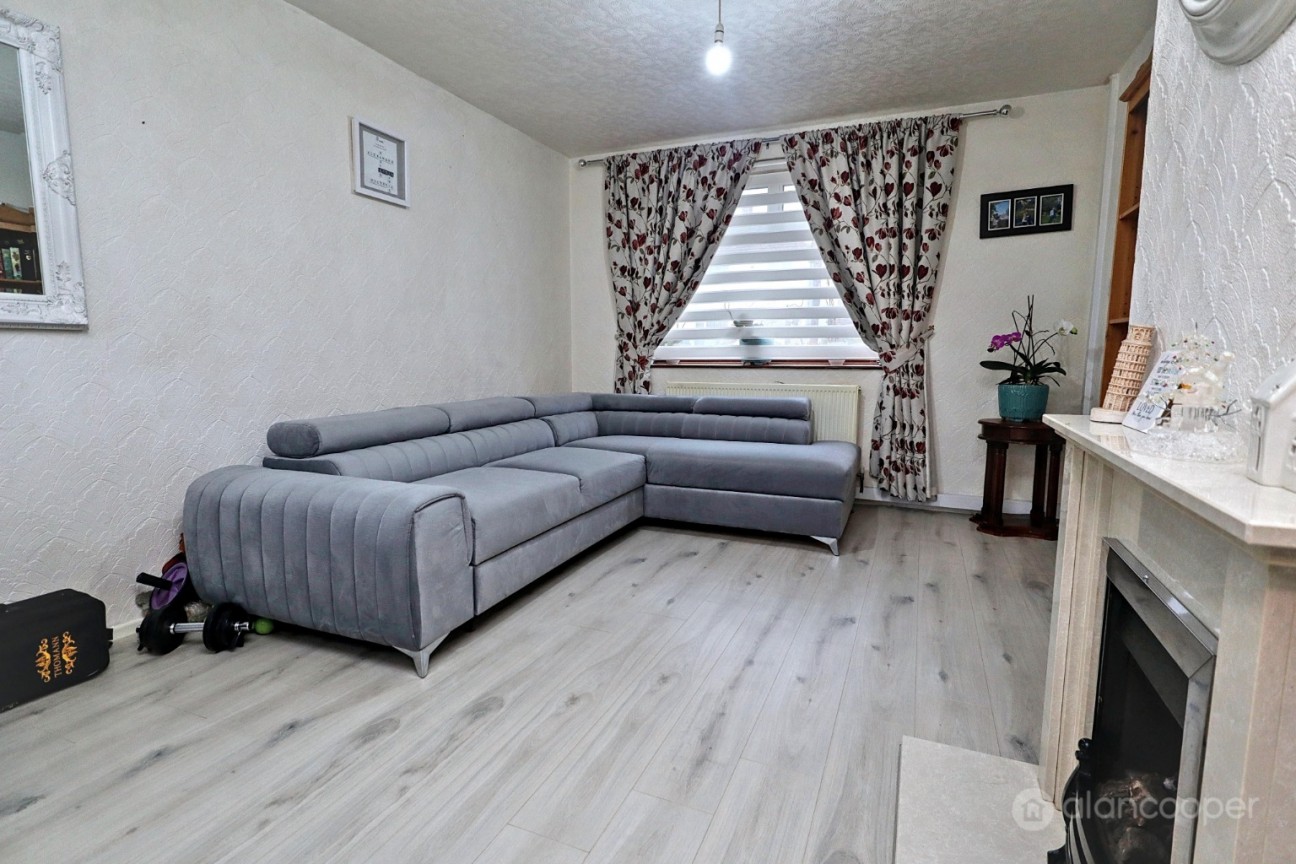 Cedar Road, Camp Hill, Nuneaton CV10 9DN