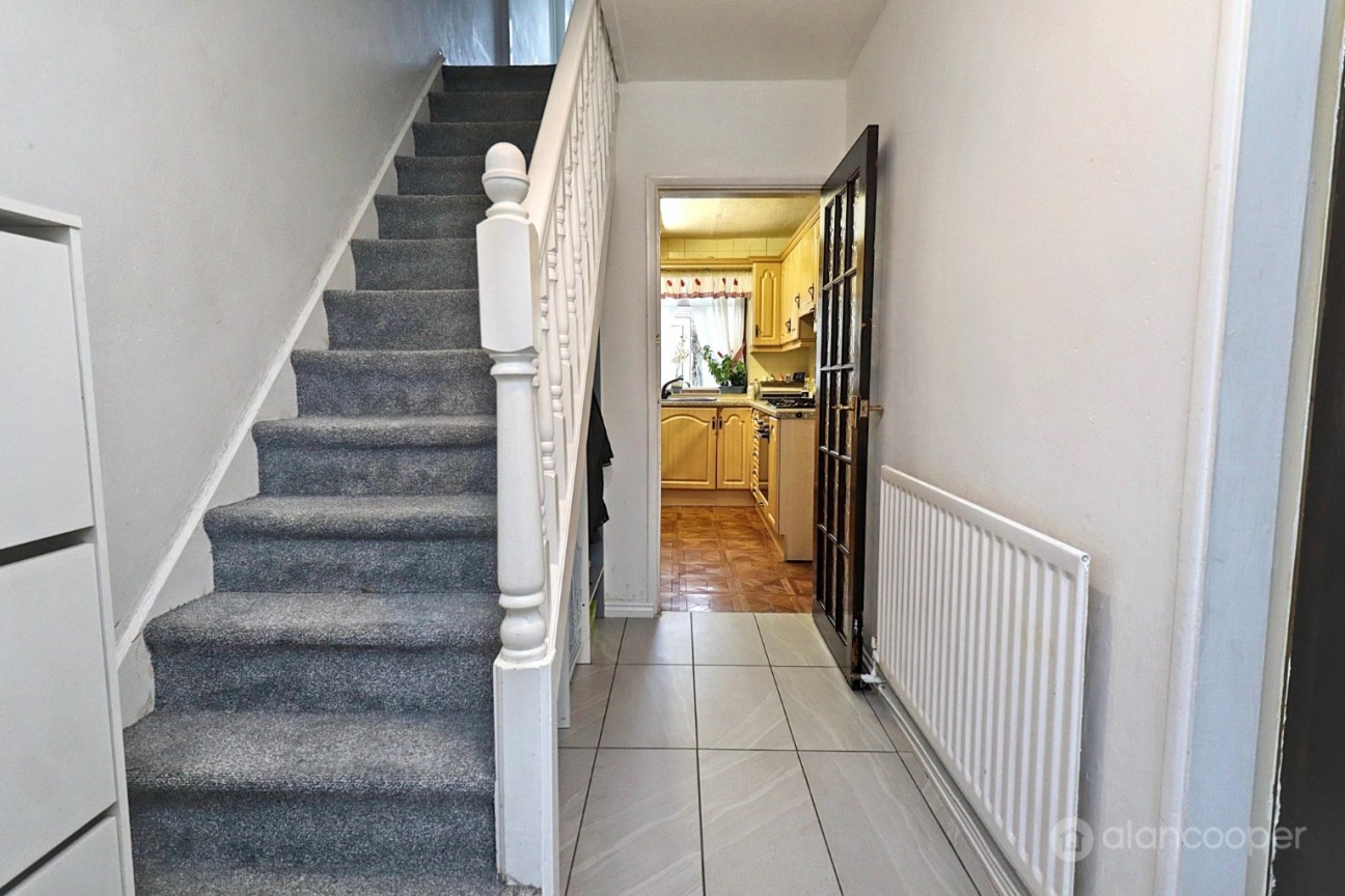 Cedar Road, Camp Hill, Nuneaton CV10 9DN