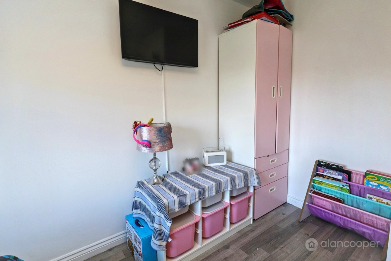 Cygnet Avenue, Penn's Croft, Nuneaton, CV10 7GP