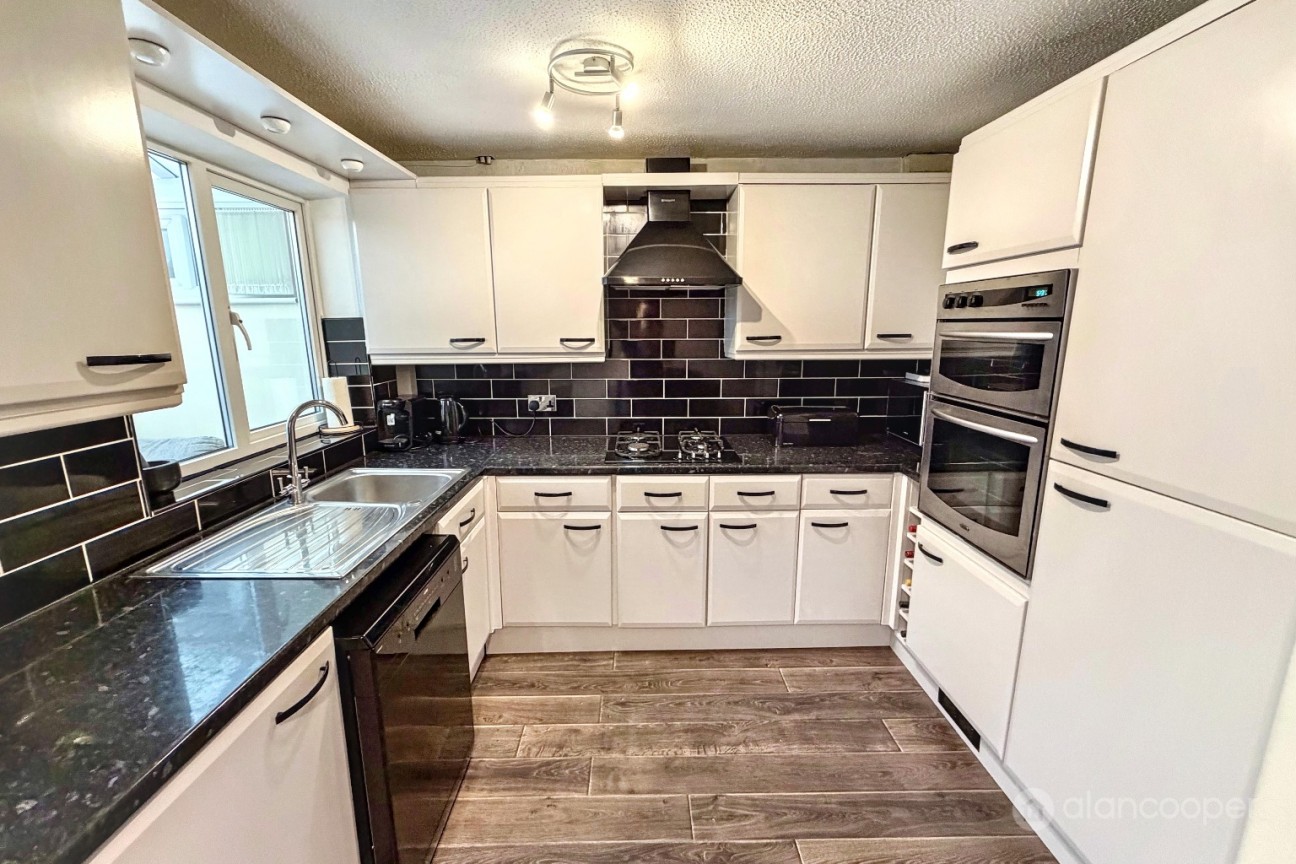 Amos Jacques Road, Bedworth, CV12 8BS