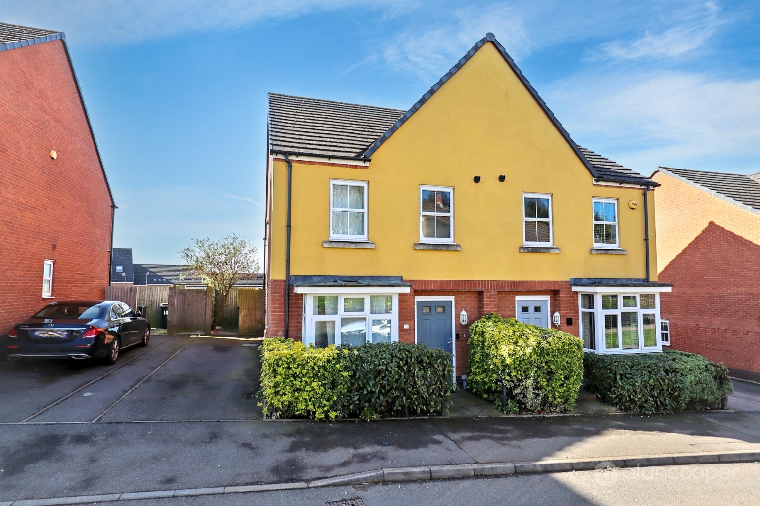 Edinburgh Road, Nuneaton, CV10 9FP