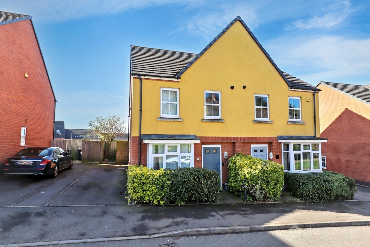 Edinburgh Road, Nuneaton, CV10 9FP