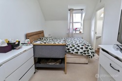 Edinburgh Road, Nuneaton, CV10 9FP