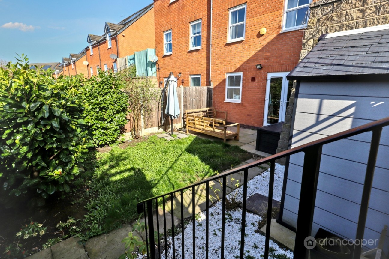Edinburgh Road, Nuneaton, CV10 9FP