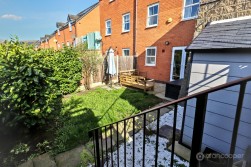 Edinburgh Road, Nuneaton, CV10 9FP
