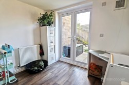 Edinburgh Road, Nuneaton, CV10 9FP