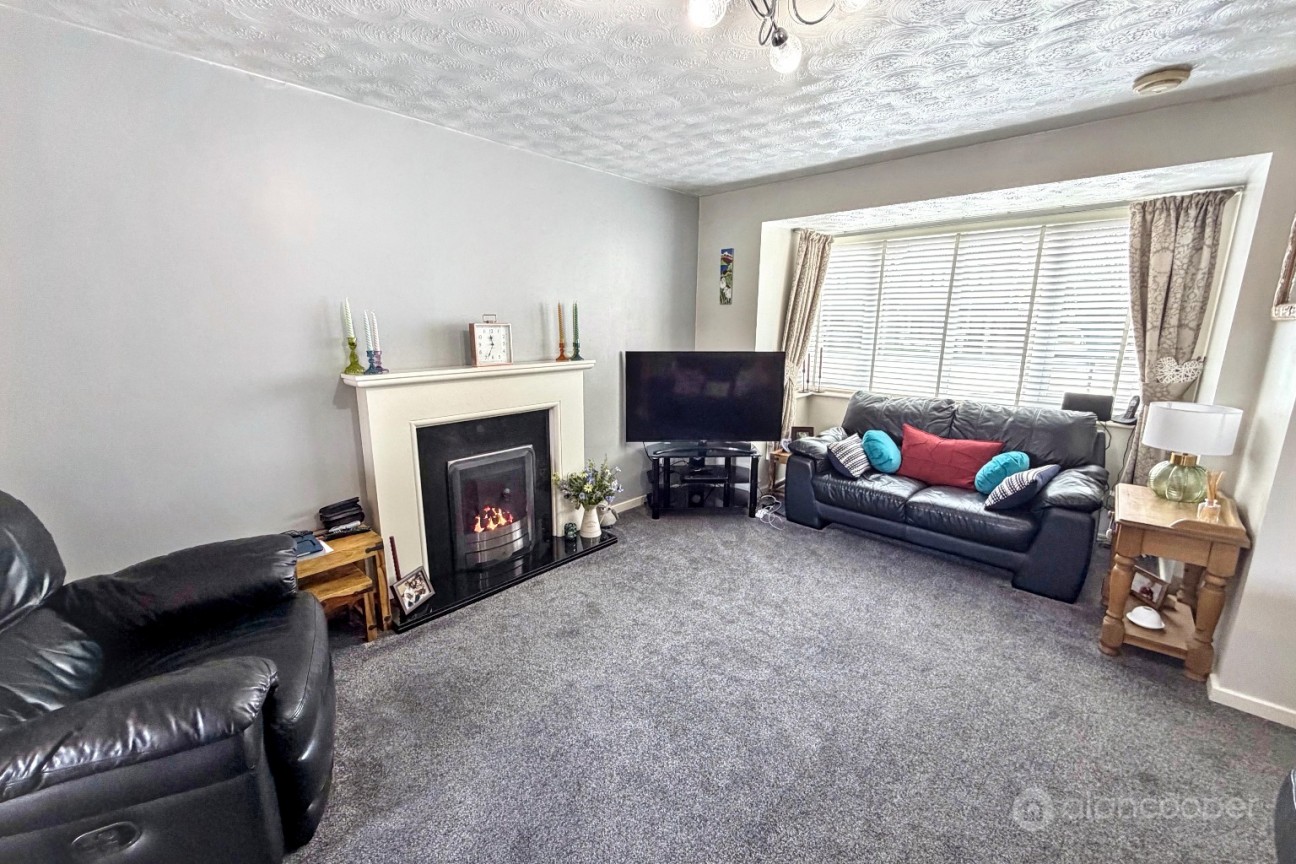 Launceston Drive, Horeston Grange, Nuneaton, CV11 6GN