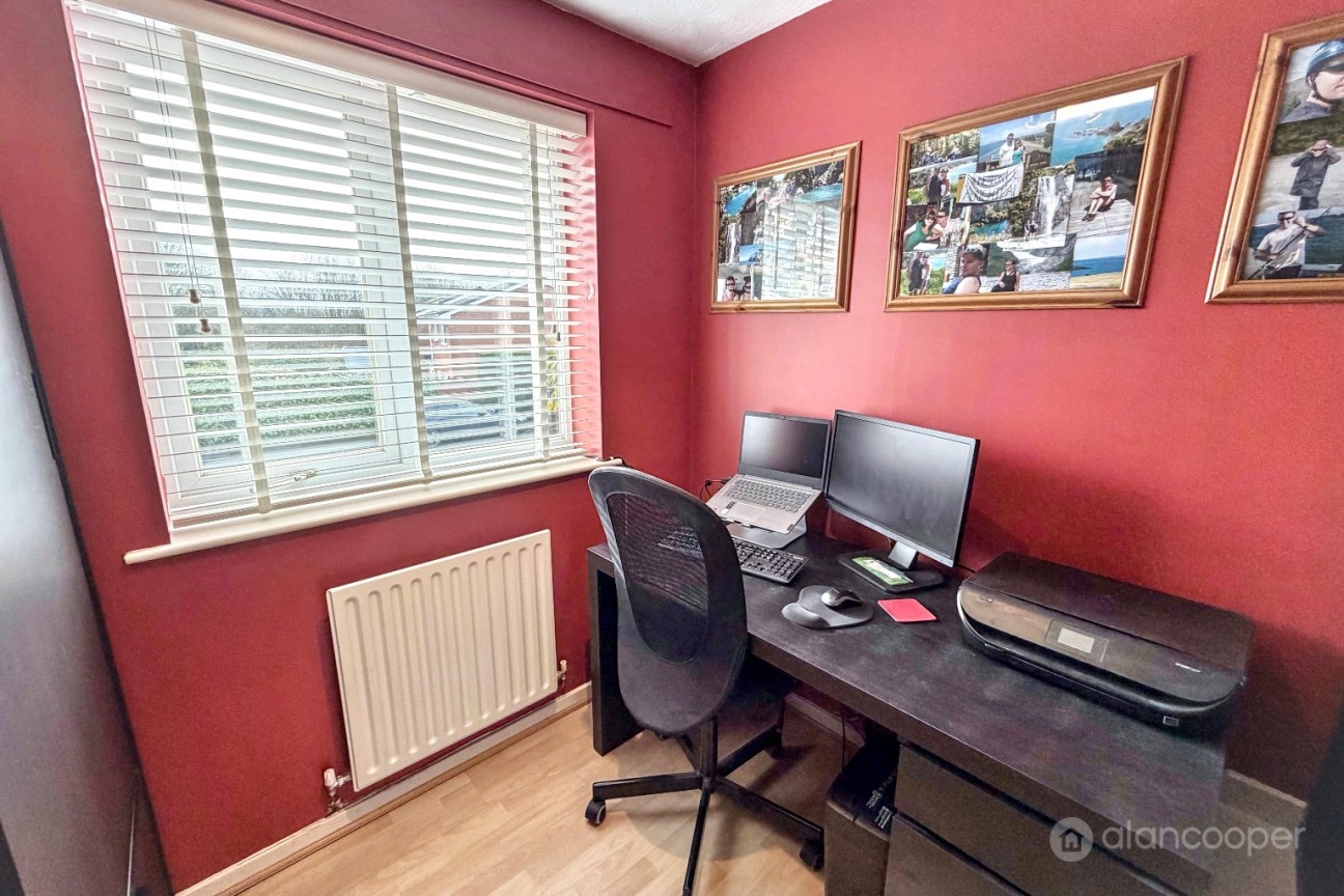 Launceston Drive, Horeston Grange, Nuneaton, CV11 6GN