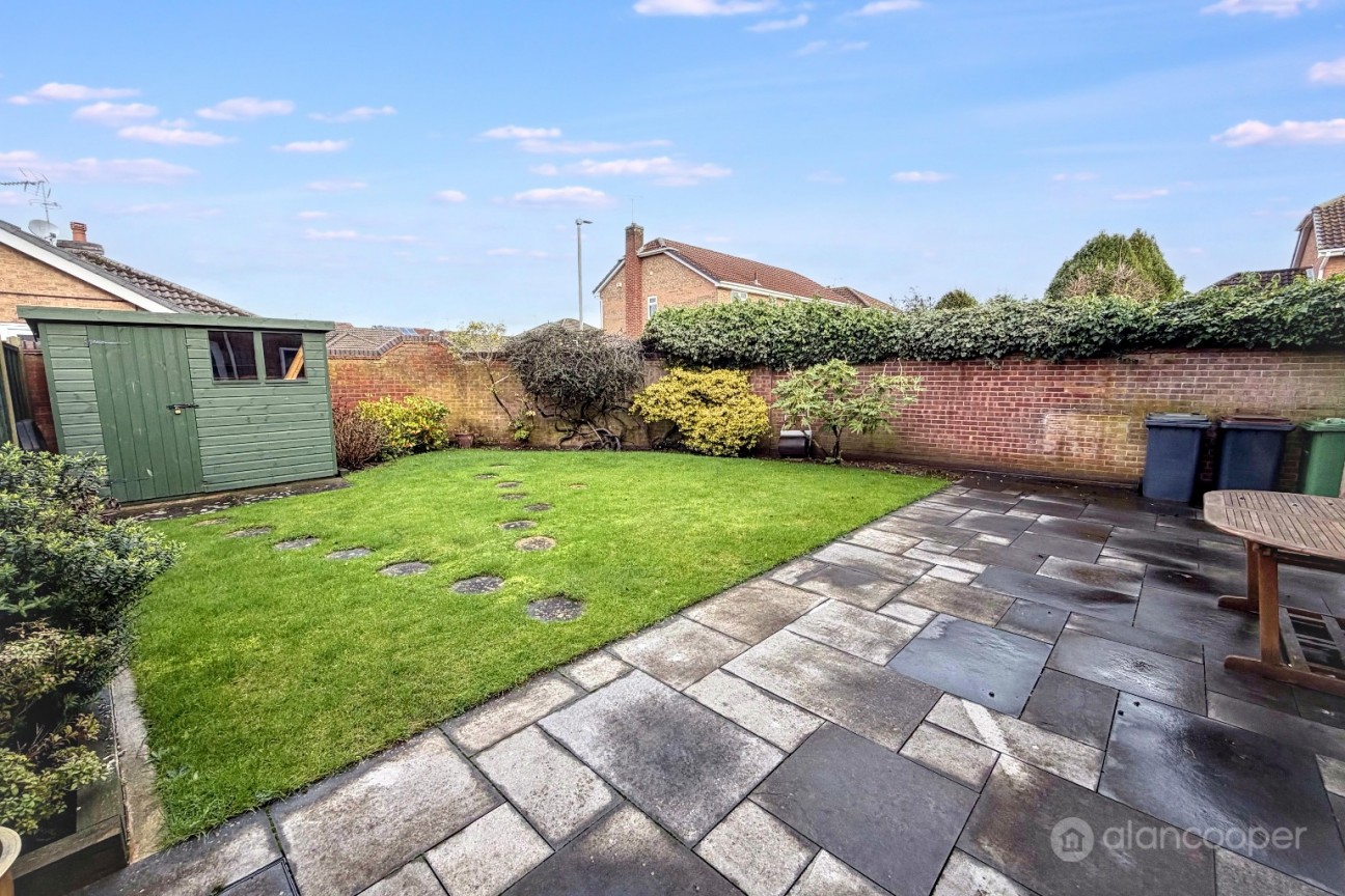 Launceston Drive, Horeston Grange, Nuneaton, CV11 6GN