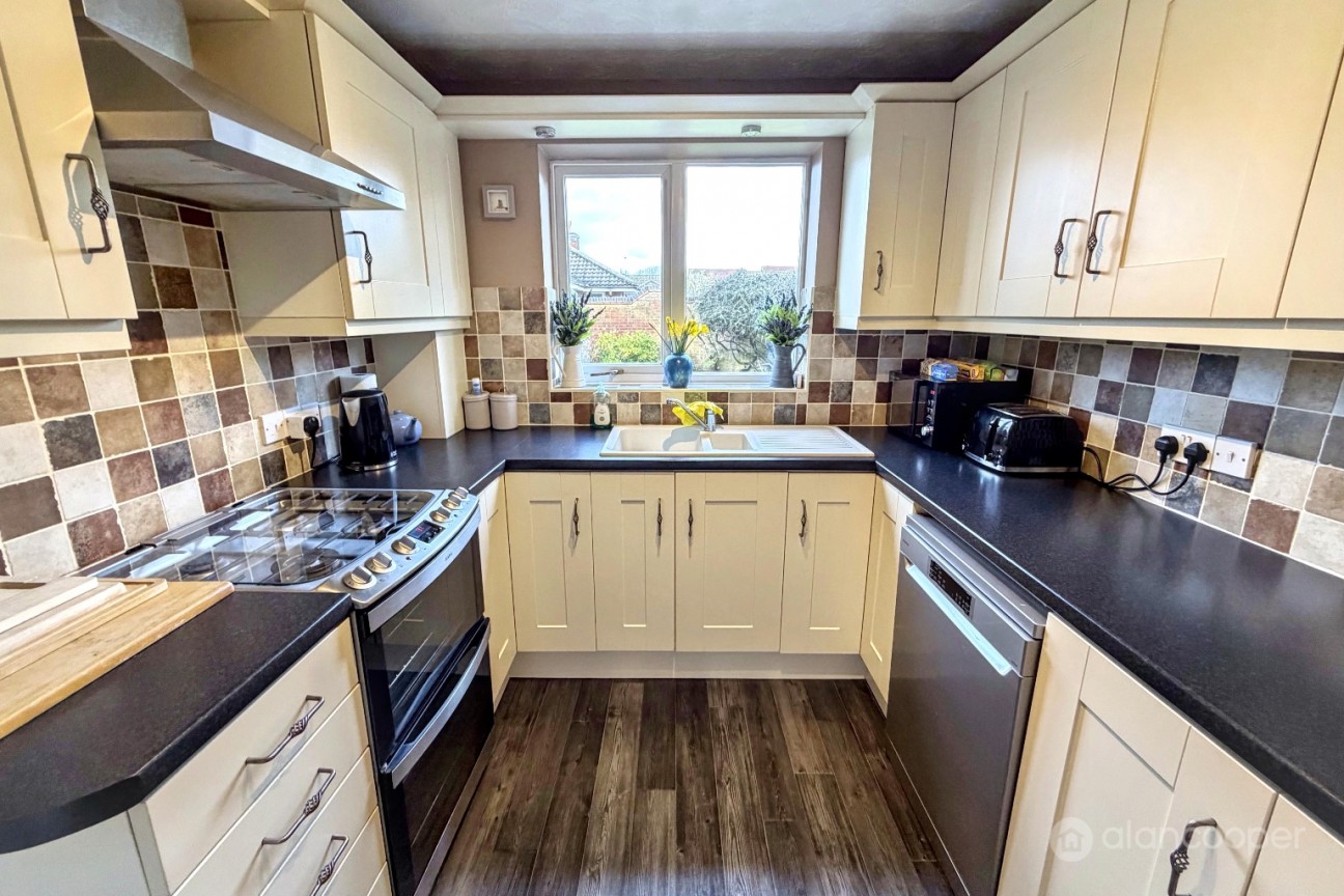 Launceston Drive, Horeston Grange, Nuneaton, CV11 6GN