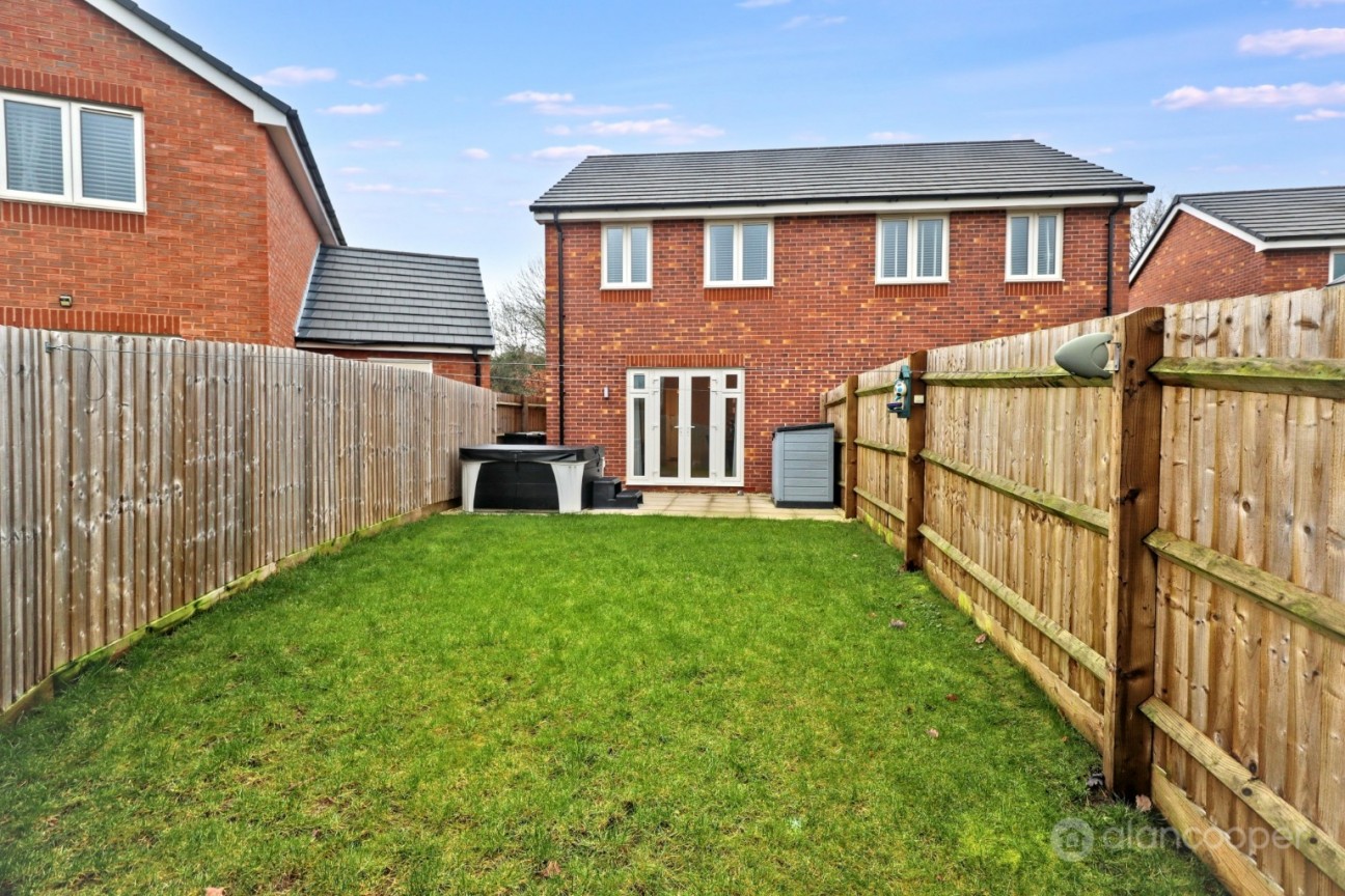 Dunlow Close, Galley Common, Nuneaton, CV10 9TW