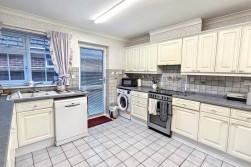 Long Street, Bulkington, CV12 9JZ